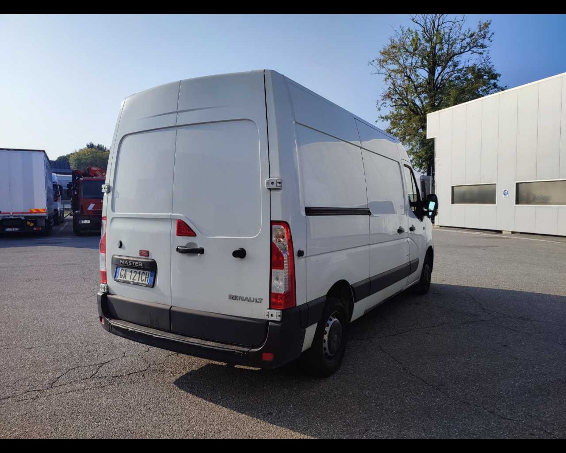 RENAULT Master T35 2.3 energy dci 150cv M2H2 - Lombardia Truck
