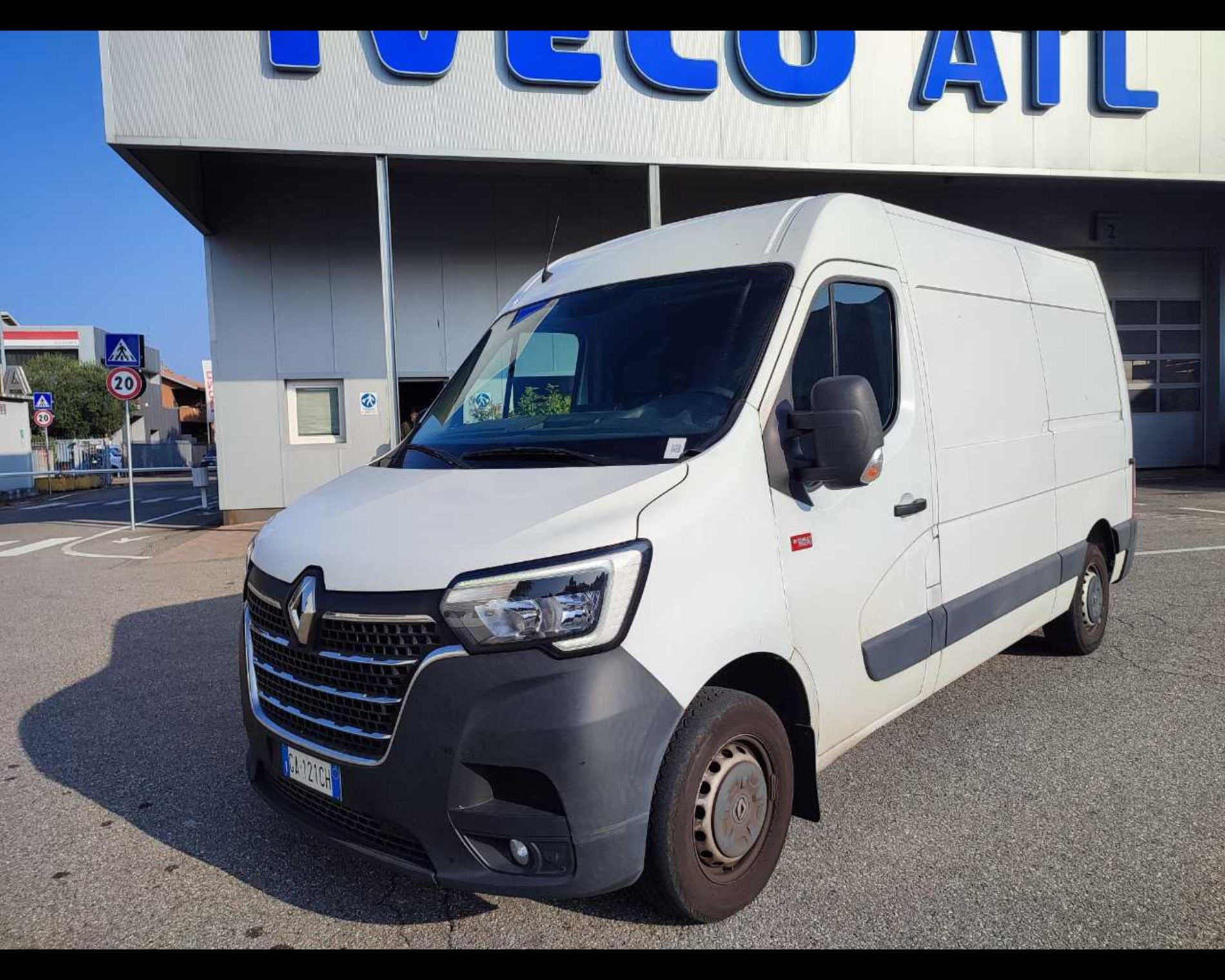 RENAULT Master T35 2.3 energy dci 150cv M2H2 - Lombardia Truck