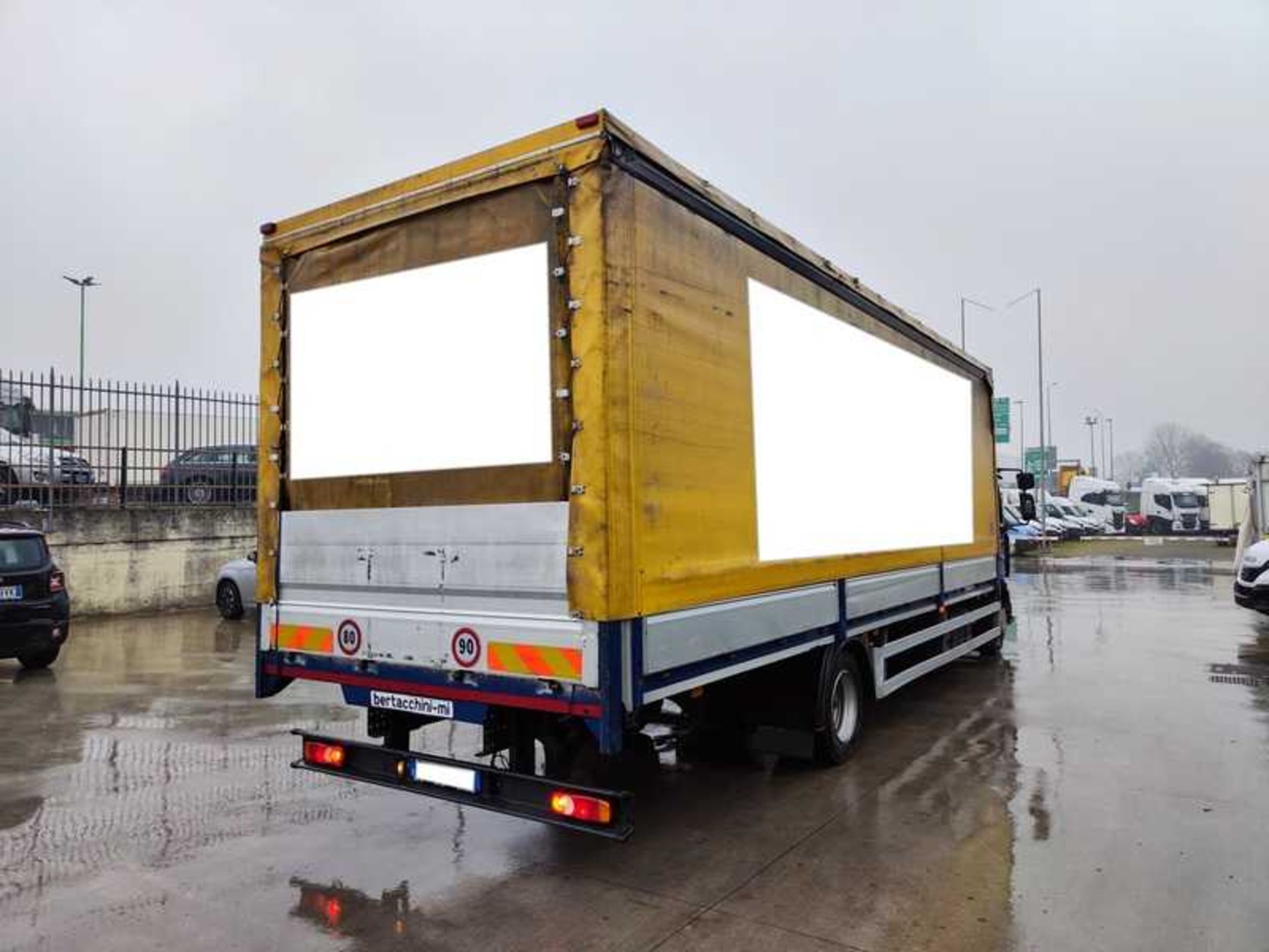RENAULT MIDLUM 300.12 LIGHT E5 CENTINA TELO - Lombardia Truck
