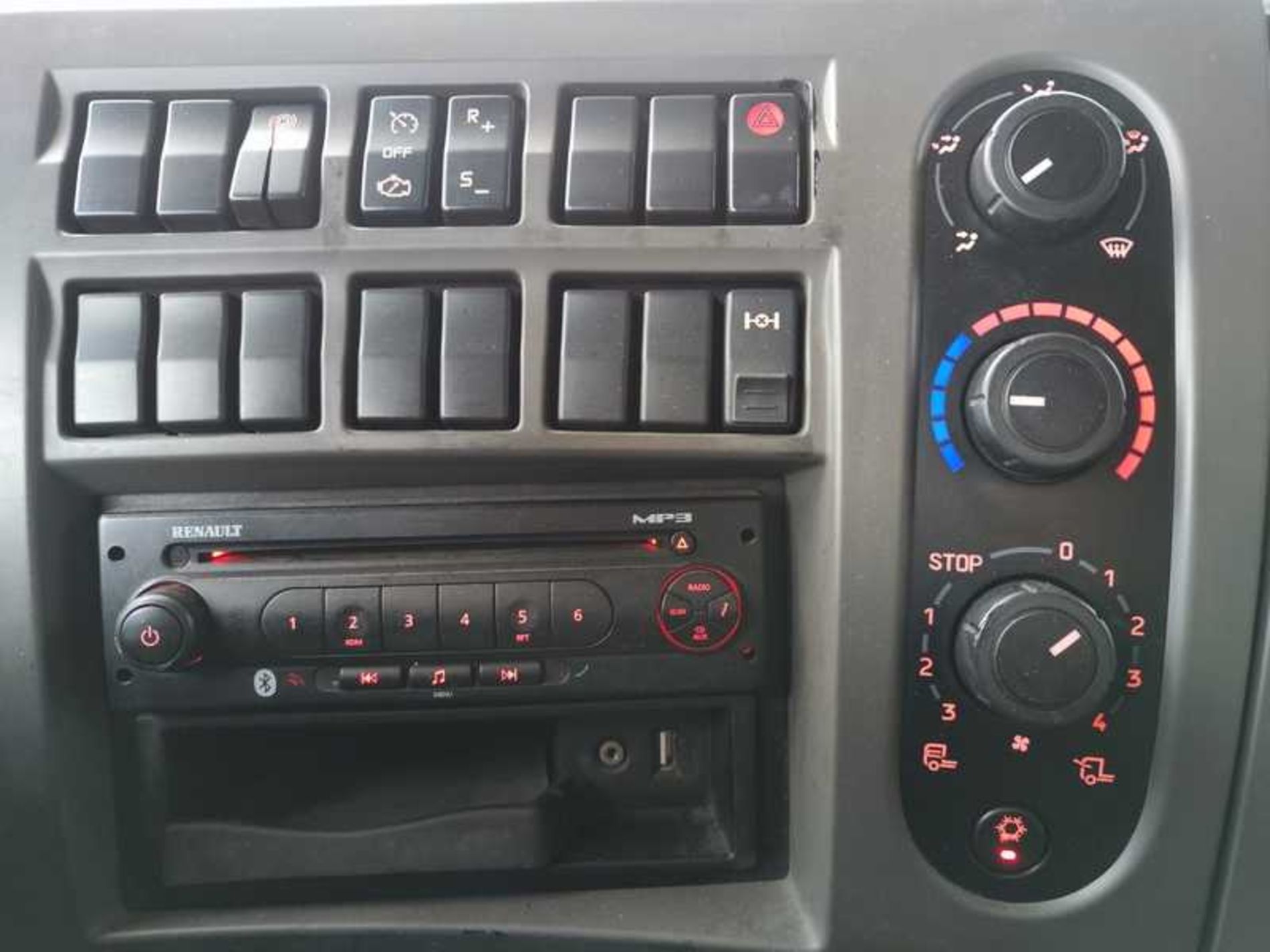 RENAULT MIDLUM 300.12 LIGHT E5 CENTINA TELO - Lombardia Truck