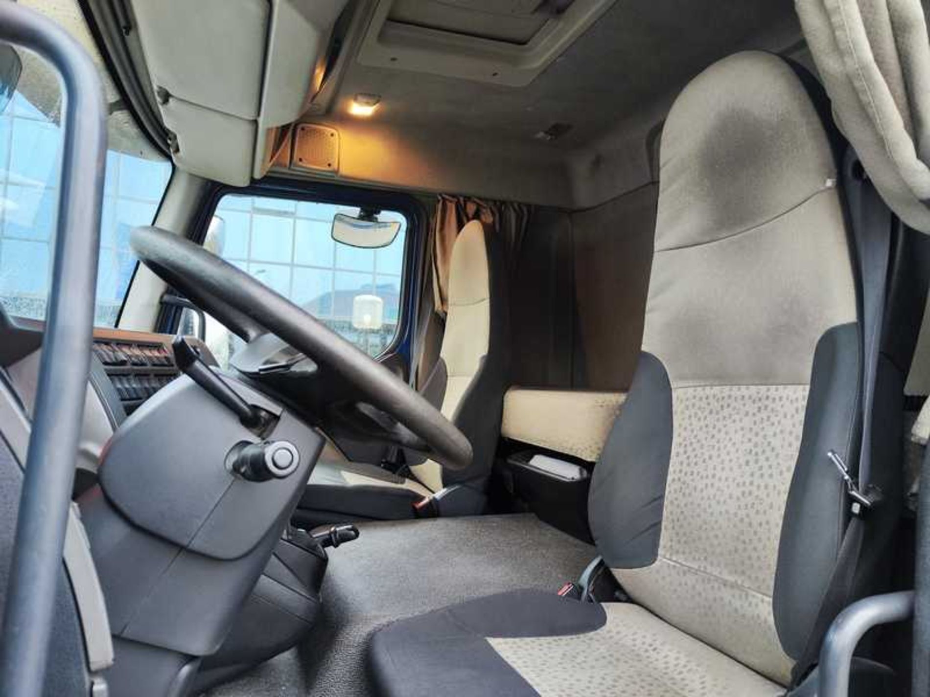 RENAULT MIDLUM 300.12 LIGHT E5 CENTINA TELO - Lombardia Truck