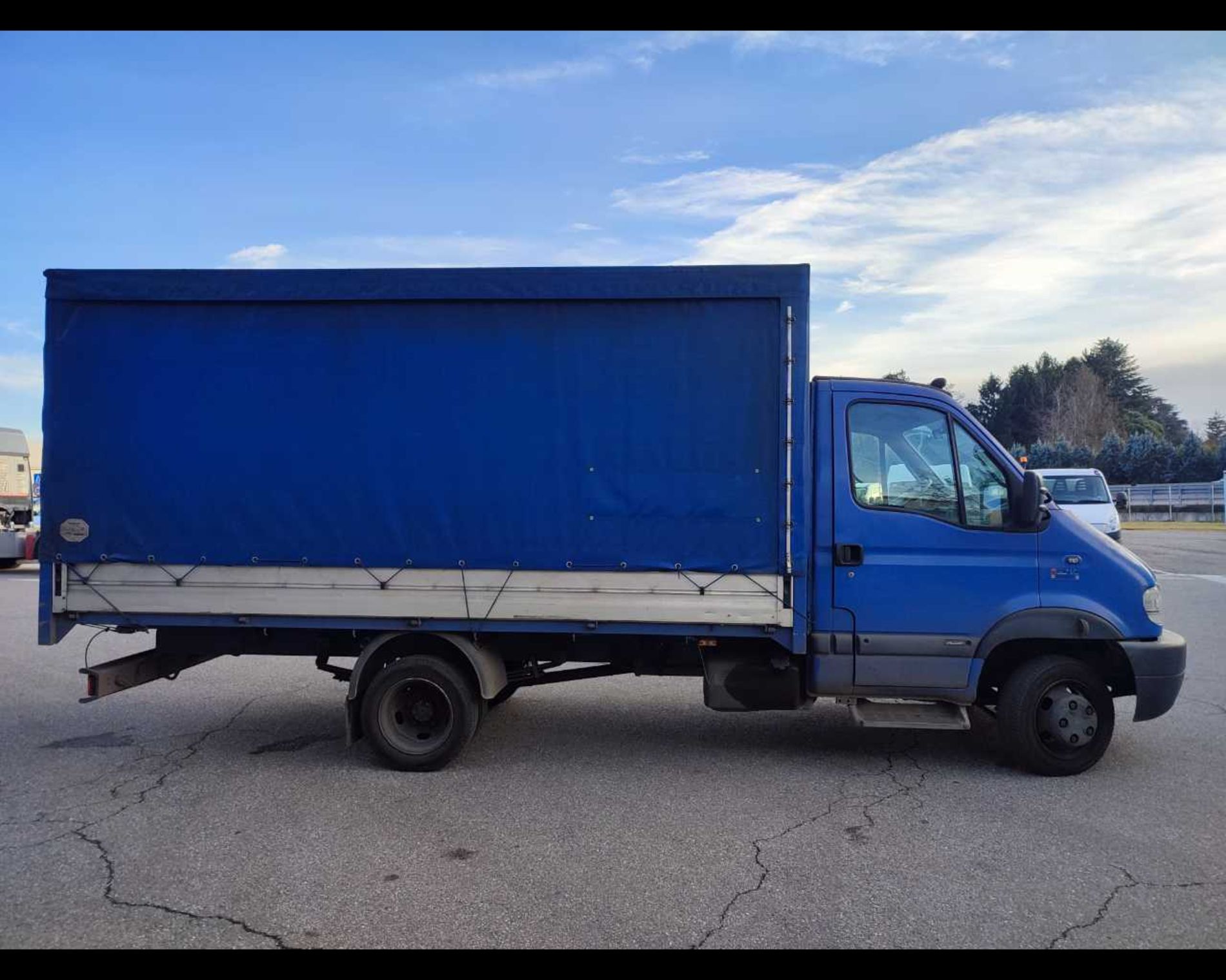 RENAULT TRUCKS MASCOTT  - Lombardia Truck
