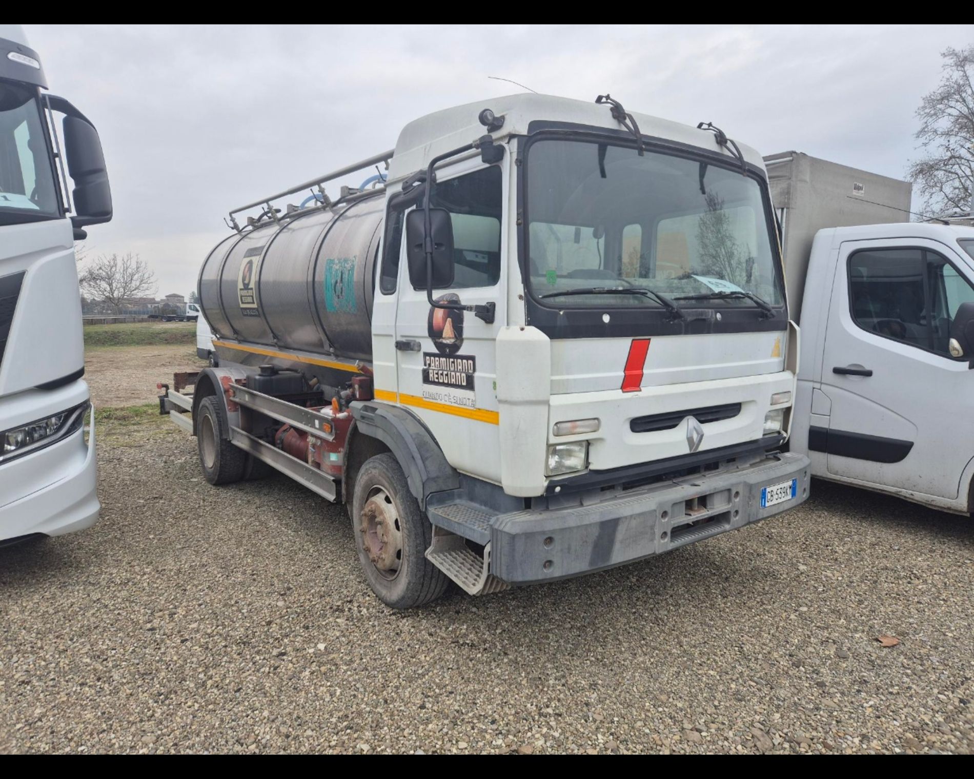 RENAULT TRUCKS 40ACJ1 - CISTERNA - Lombardia Truck
