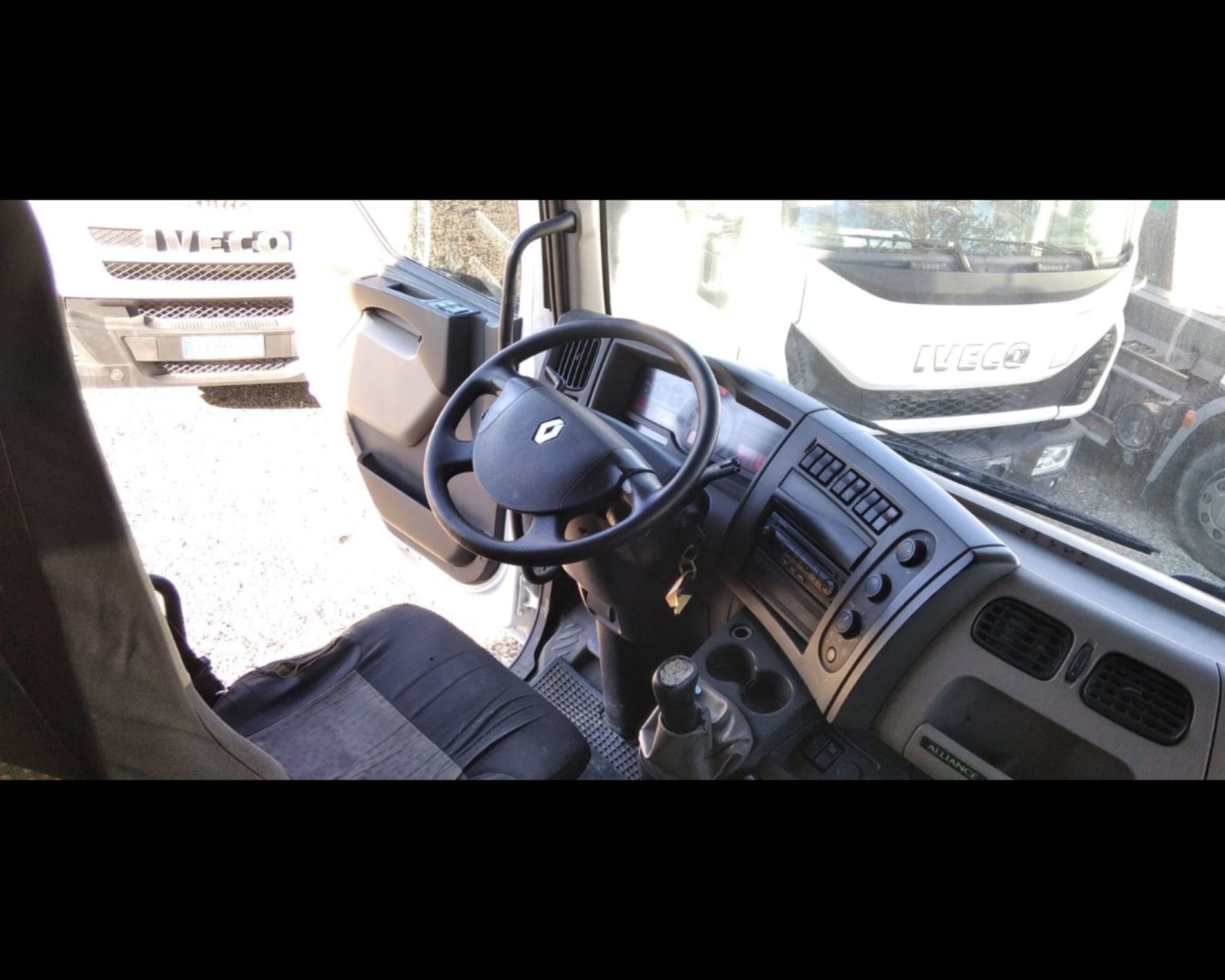 RENAULT TRUCKS RENAULT - CENTINA + SPONDA MT.7,50 ALZA/ABBASSA - Lombardia Truck