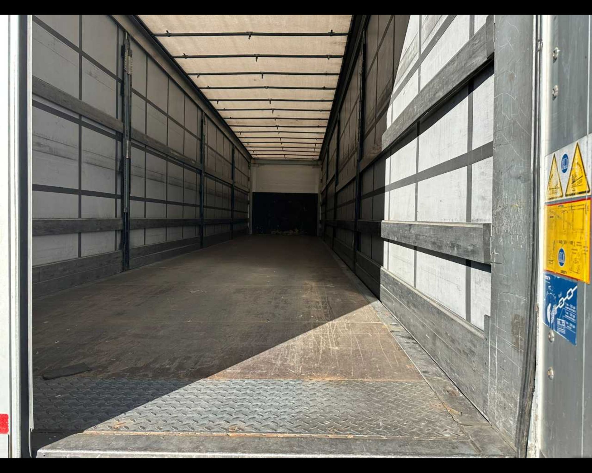 RIMORCHI  SEMIRIMORCHI SEMIRIMORCHIO SCHMITZ CARGOBULL A.G. S01 - CASSONE CENTINE TELONE - Lombardia Truck