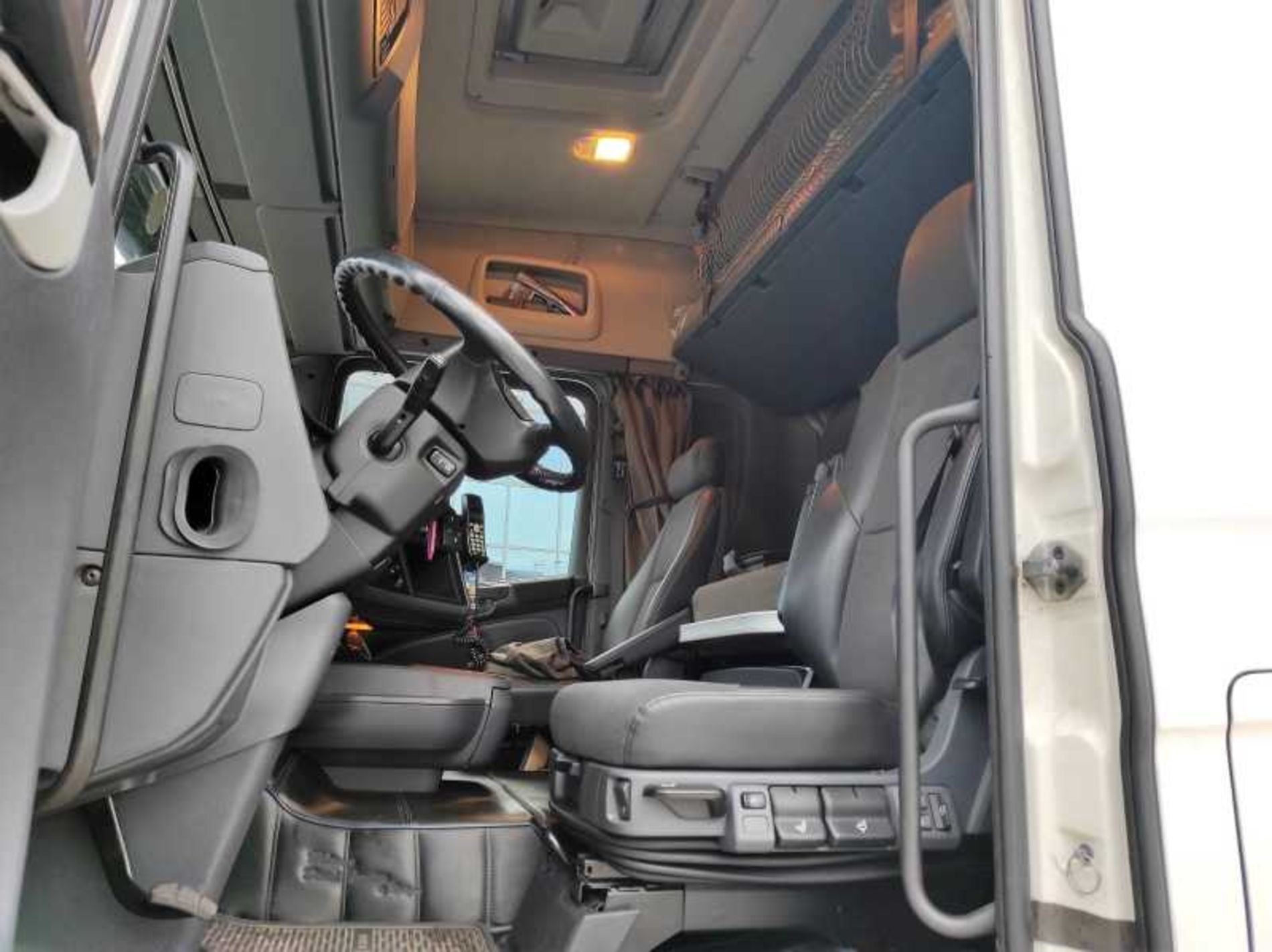 SCANIA R450 TRATTORE - Lombardia Truck