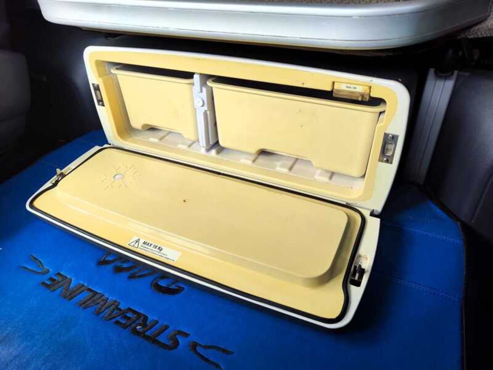 SCANIA R490 TRATTORE - Lombardia Truck