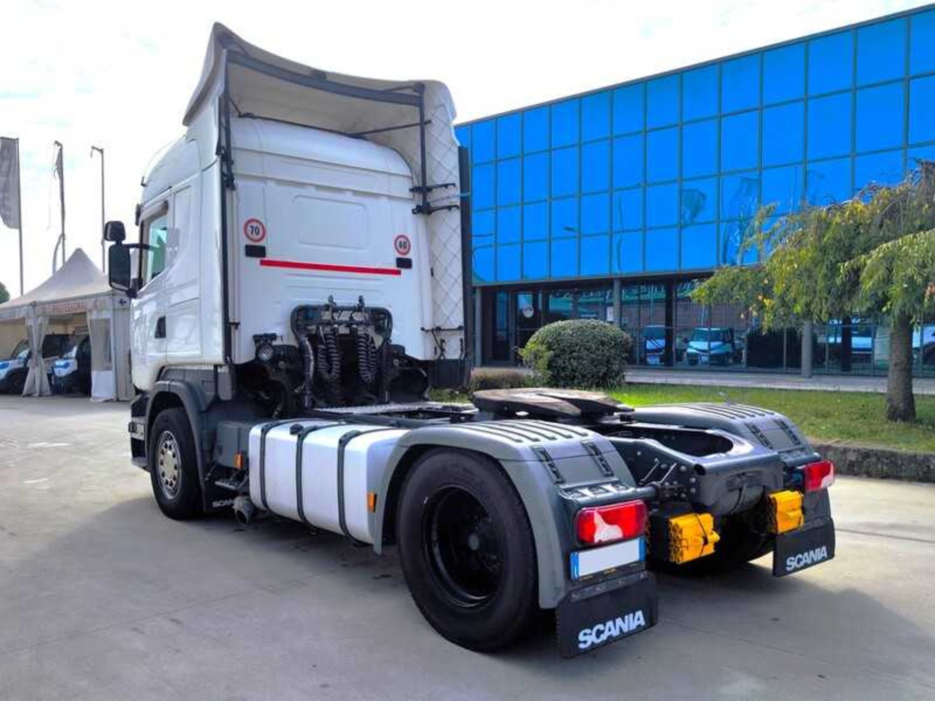 SCANIA R490 TRATTORE - Lombardia Truck