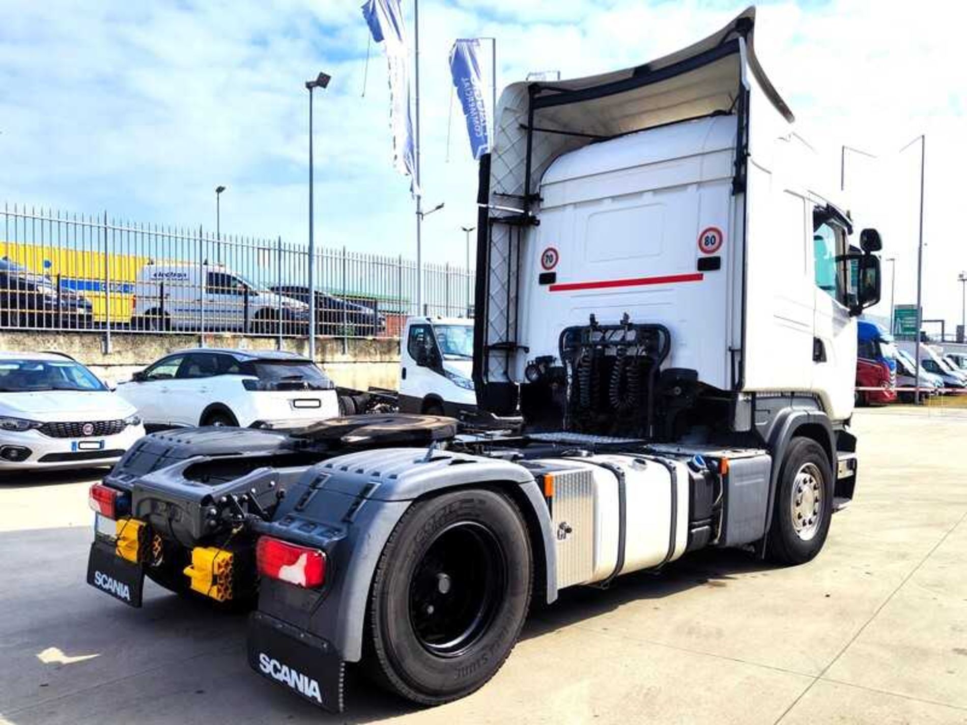 SCANIA R490 TRATTORE - Lombardia Truck