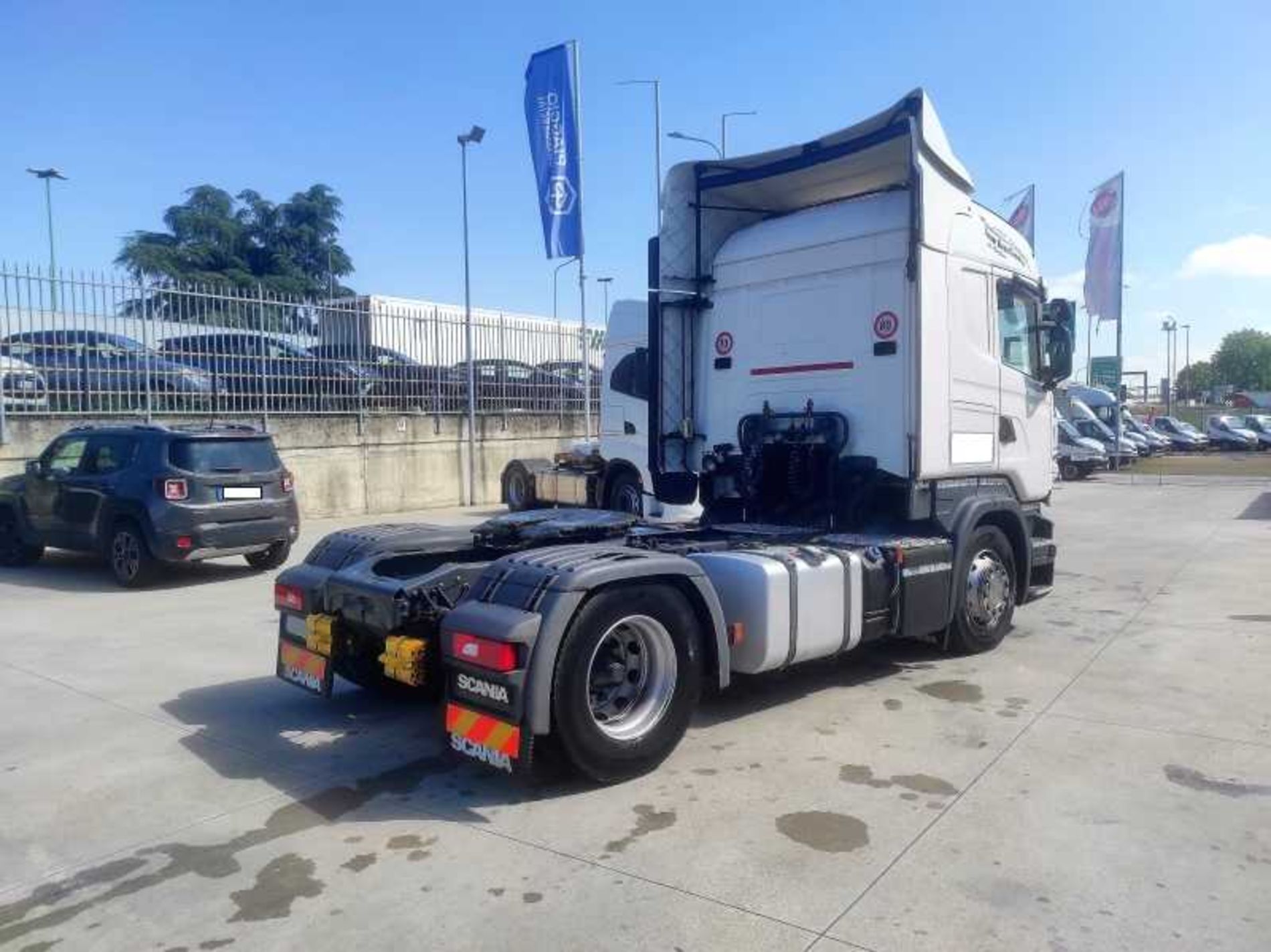 SCANIA R490 TRATTORE - Lombardia Truck