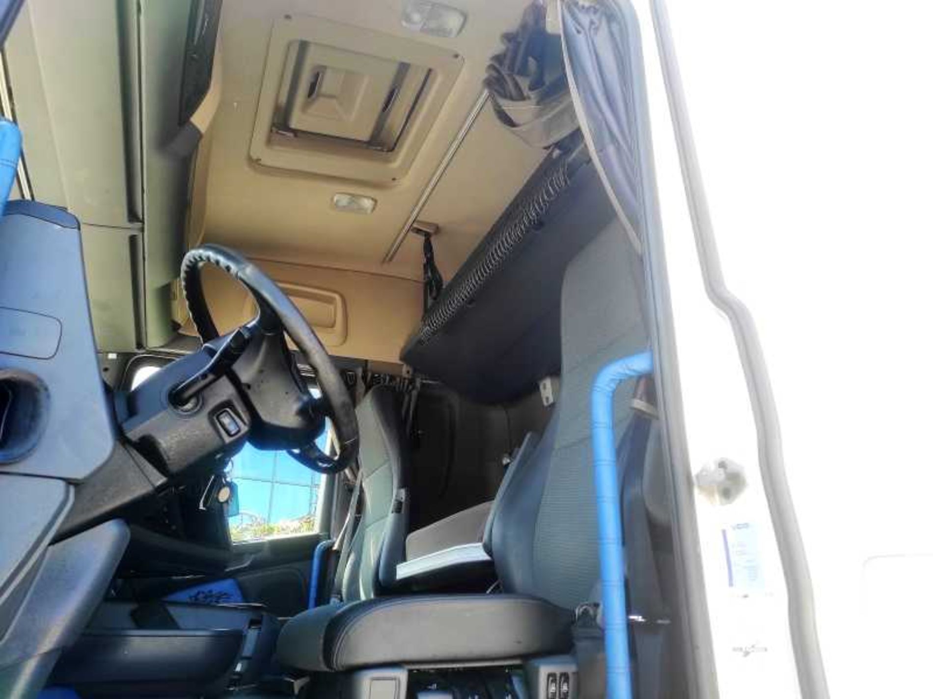 SCANIA R490 TRATTORE - Lombardia Truck