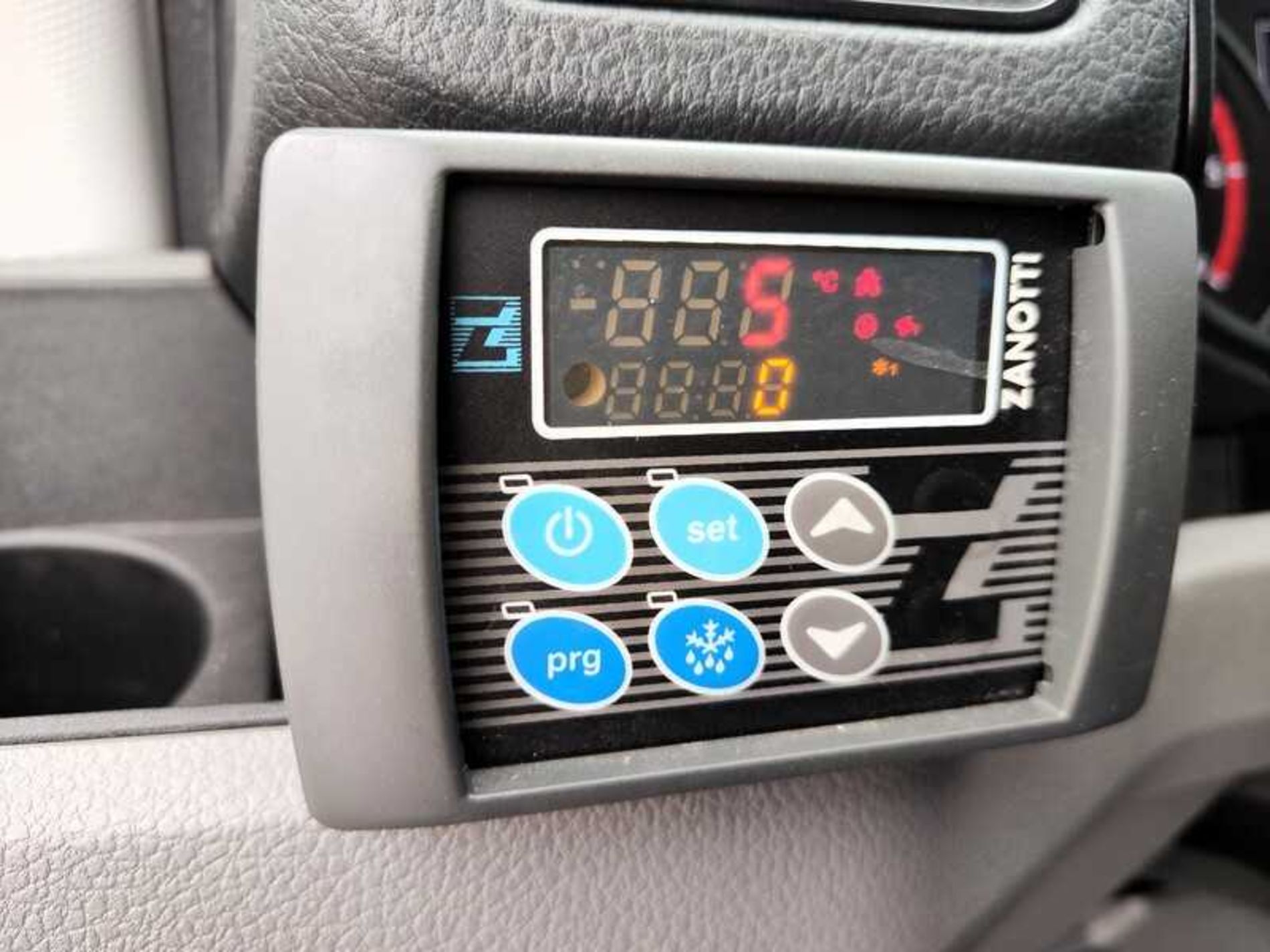 VOLKSWAGEN CRAFTER 35 2.0 177CV COIBENTATO CON FRIGO - Lombardia Truck