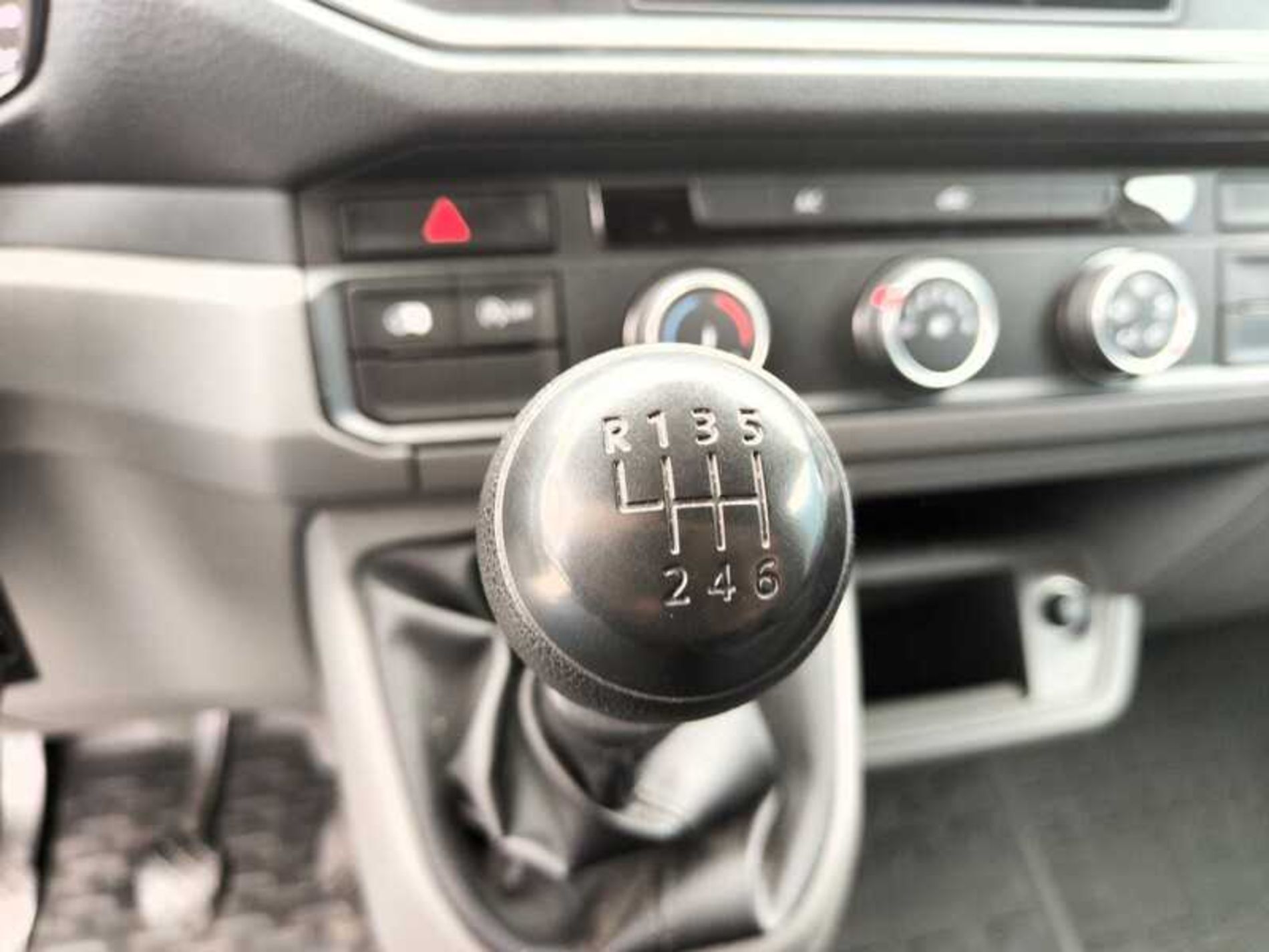 VOLKSWAGEN CRAFTER 35 2.0 177CV COIBENTATO CON FRIGO - Lombardia Truck