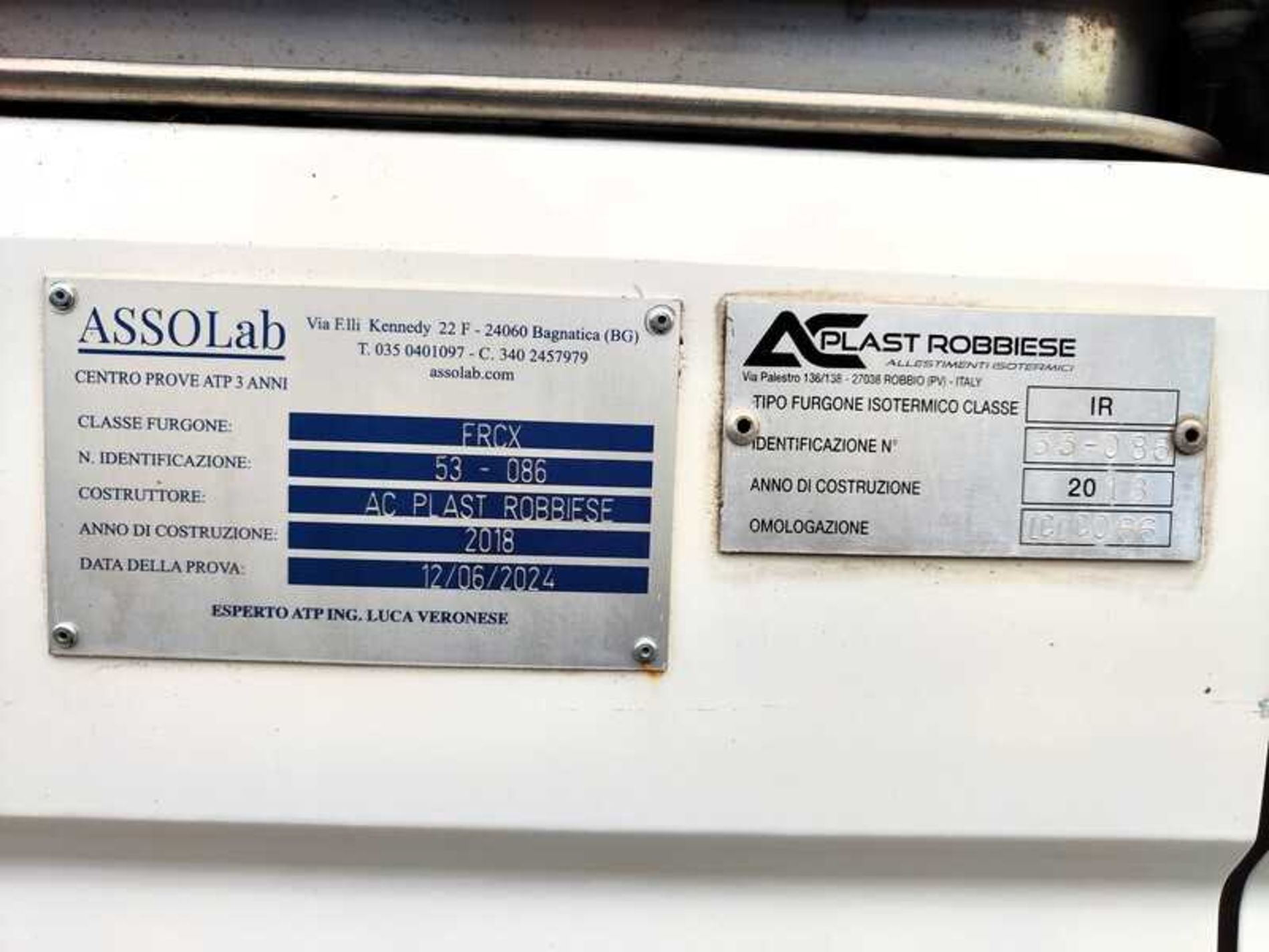 VOLKSWAGEN CRAFTER 35 2.0 177CV COIBENTATO CON FRIGO - Lombardia Truck