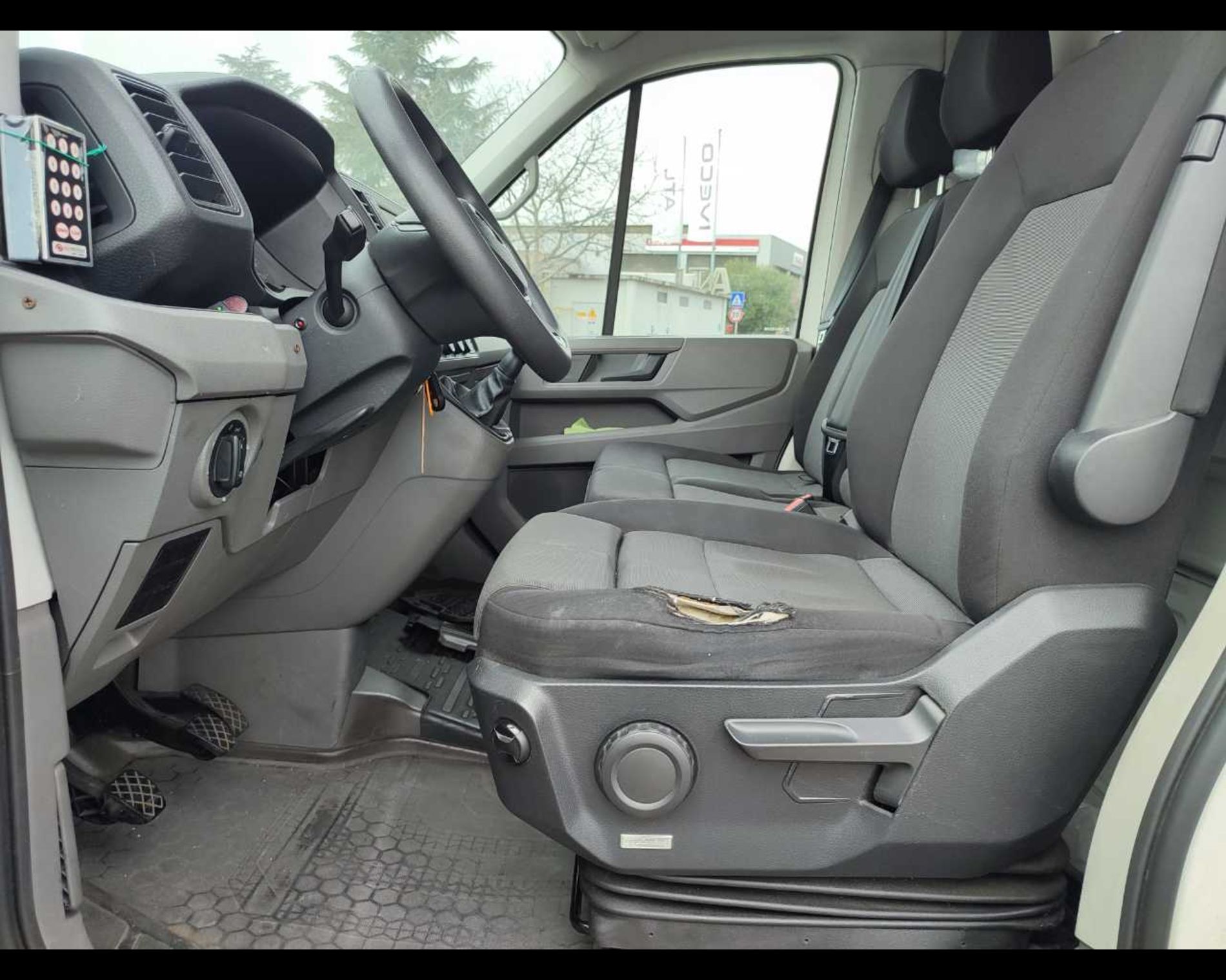 VOLKSWAGEN Crafter 35 2.0 bitdi BOX E SPONDA - Lombardia Truck