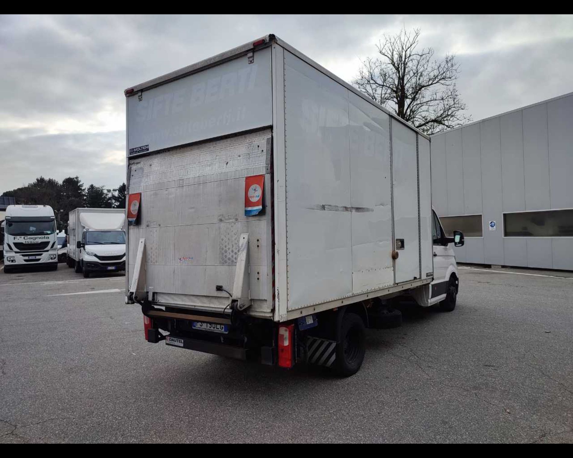 VOLKSWAGEN Crafter 35 2.0 bitdi BOX E SPONDA - Lombardia Truck