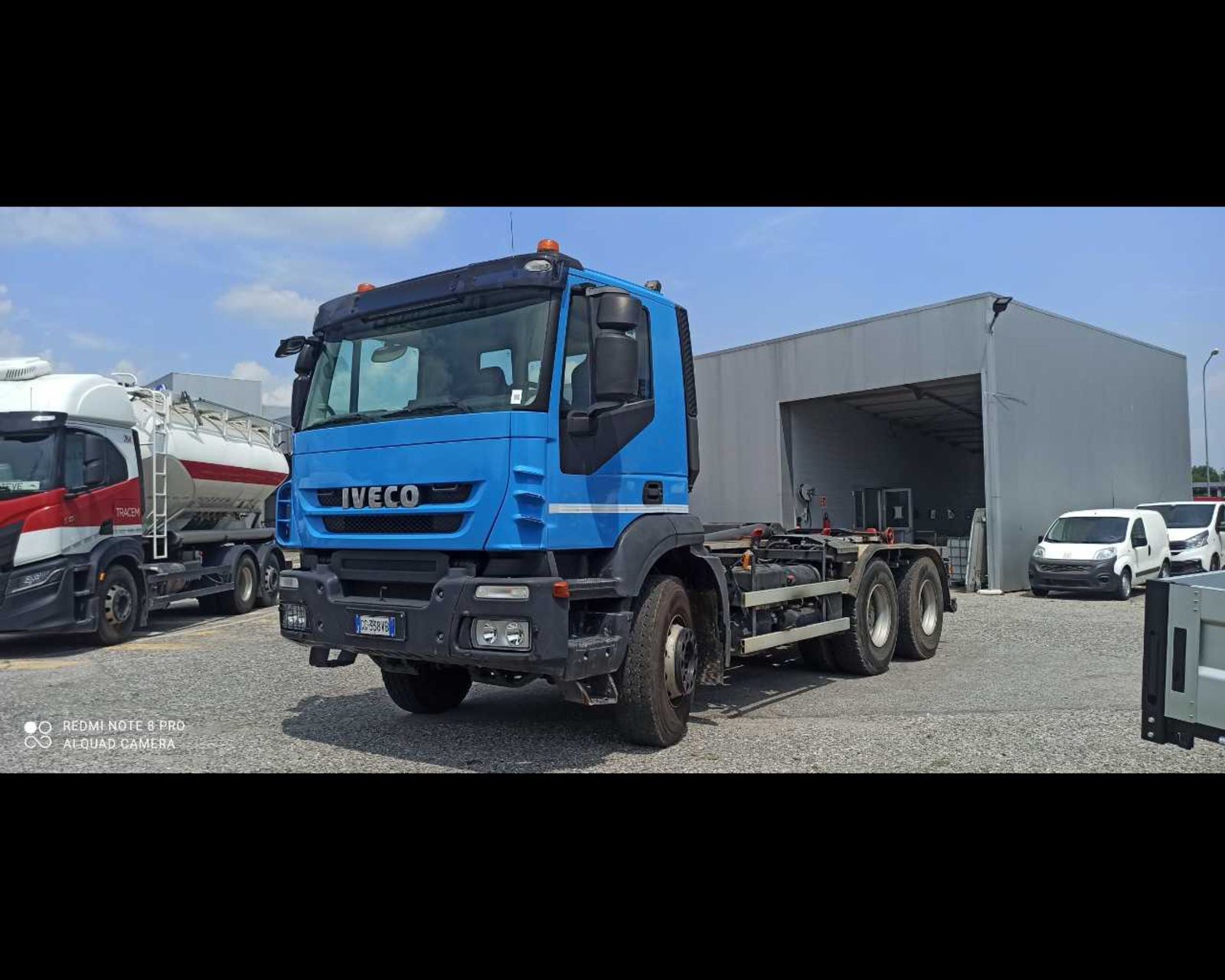 IVECO TRAKKER AD380T45.P GANCIO 32 TON - Lombardia Truck