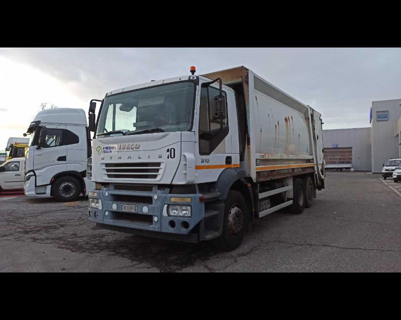 IVECO STRALIS A260S310 COMPATTATORE 3 ASSI - Lombardia Truck